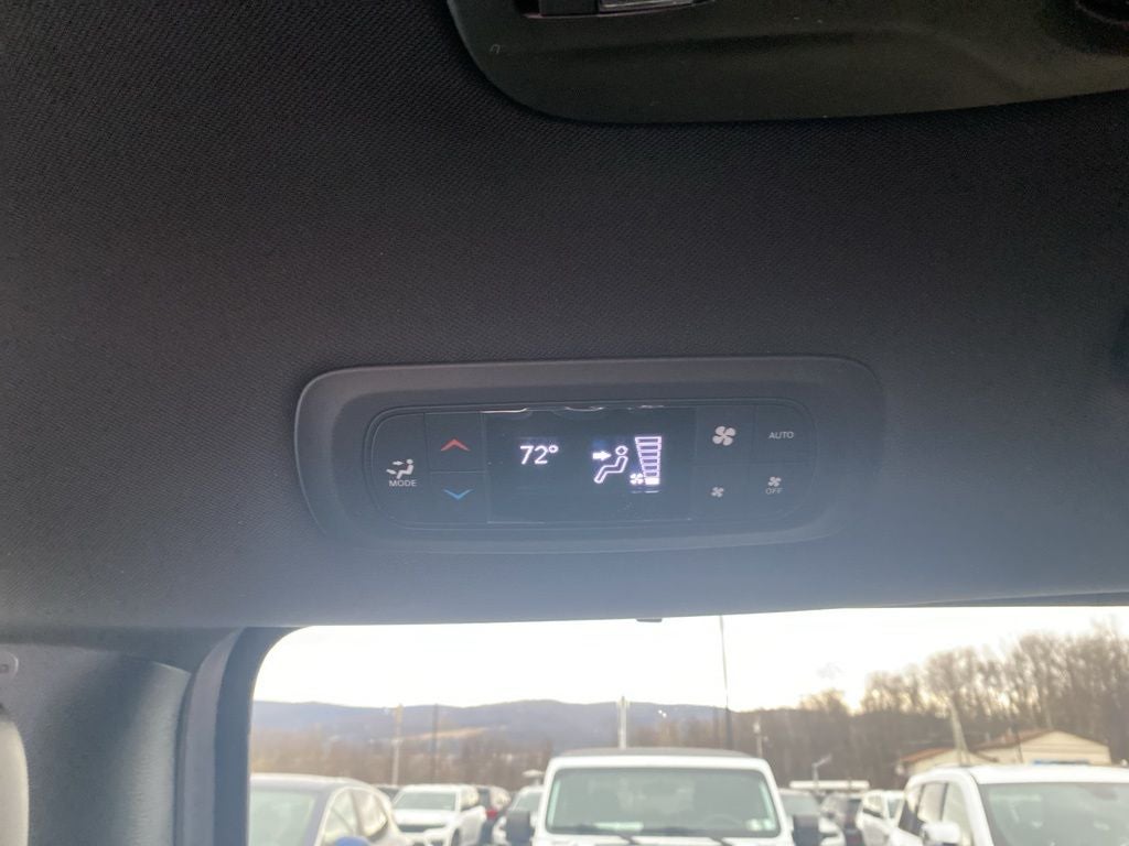 2026 Chrysler Voyager VOYAGER LX