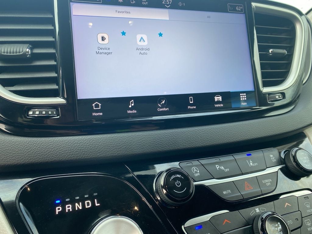 2026 Chrysler Voyager VOYAGER LX