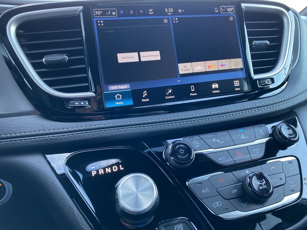 2026 Chrysler Pacifica PACIFICA SELECT AWD