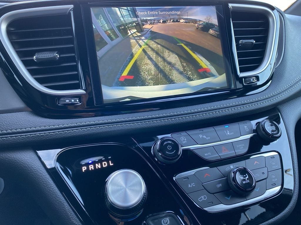 2026 Chrysler Pacifica PACIFICA SELECT AWD