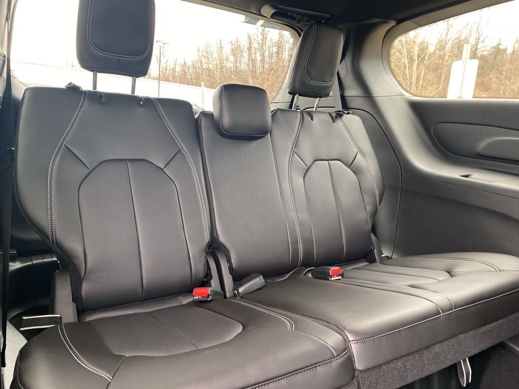 2026 Chrysler Pacifica PACIFICA SELECT AWD