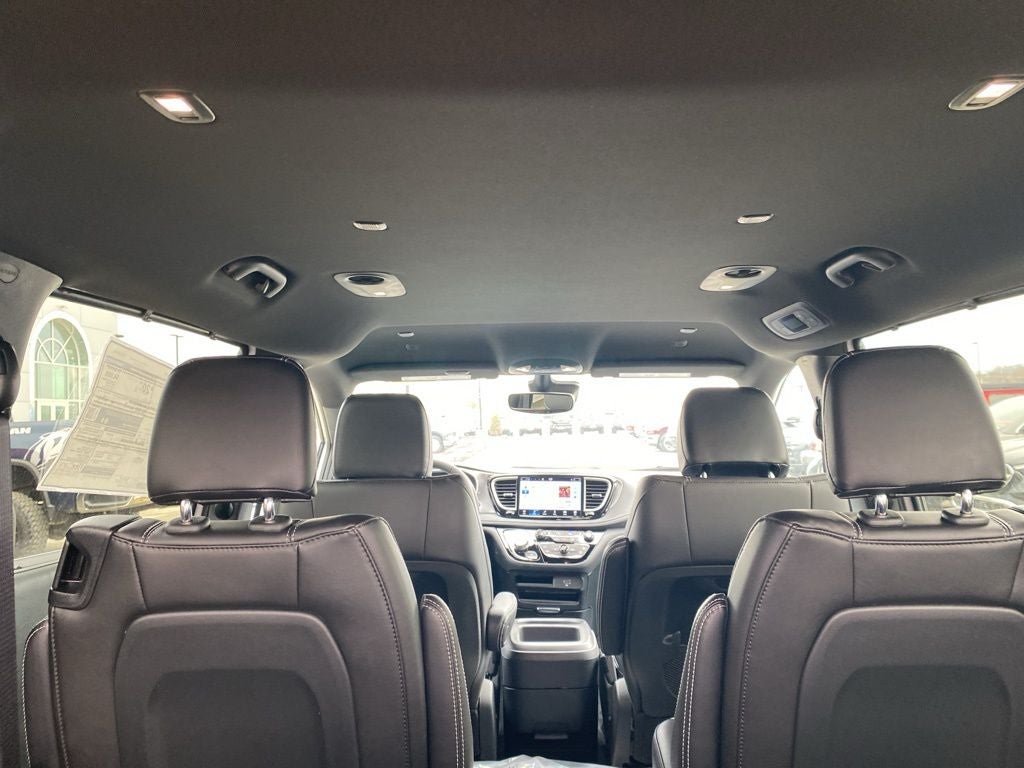 2026 Chrysler Pacifica PACIFICA SELECT AWD