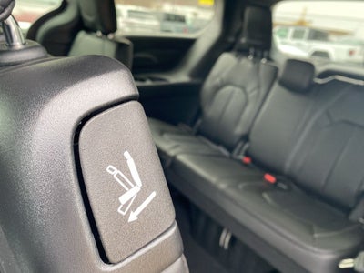2026 Chrysler Pacifica PACIFICA SELECT AWD