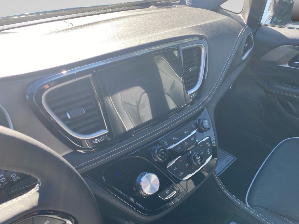 2027 Chrysler Pacifica Limited