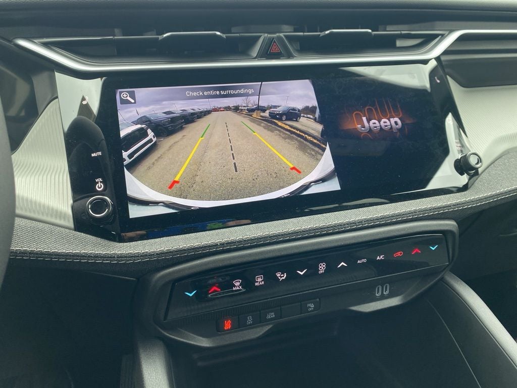 2026 Jeep Cherokee Laredo