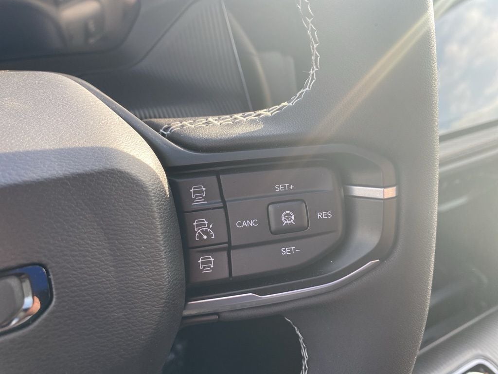 2026 Jeep Cherokee CHEROKEE OVERLAND 4X4