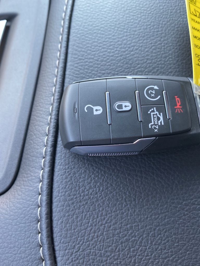 2025 RAM 2500 RAM 2500 TRADESMAN CREW CAB 4X4 6'4' BOX