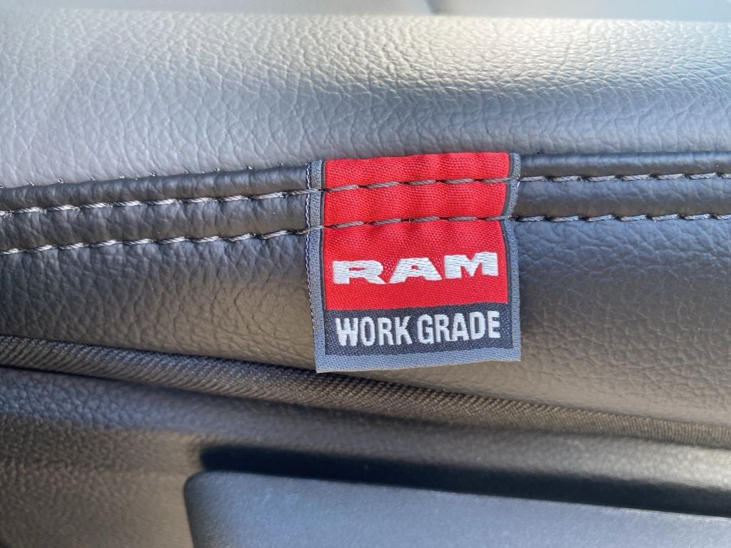 2026 RAM 2500 RAM 2500 TRADESMAN CREW CAB 4X4 8' BOX