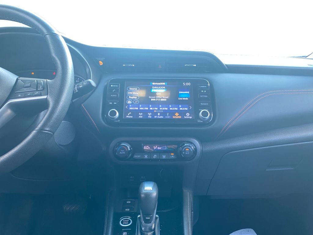 2021 Nissan Kicks SR