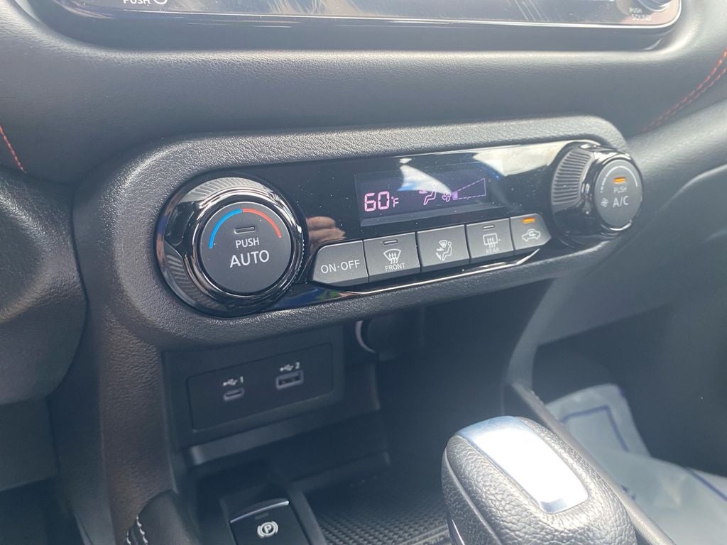 2021 Nissan Kicks SR