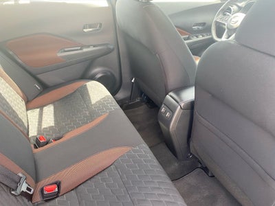 2021 Nissan Kicks SR