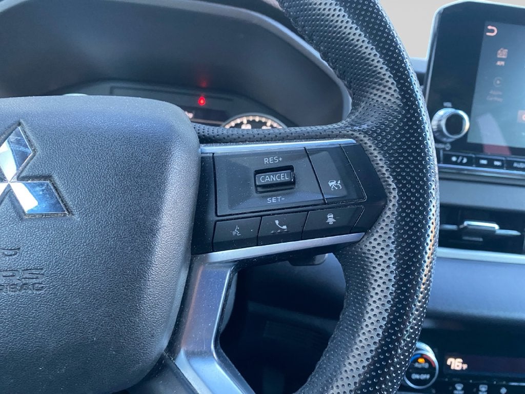 2022 Mitsubishi Outlander Black Edition
