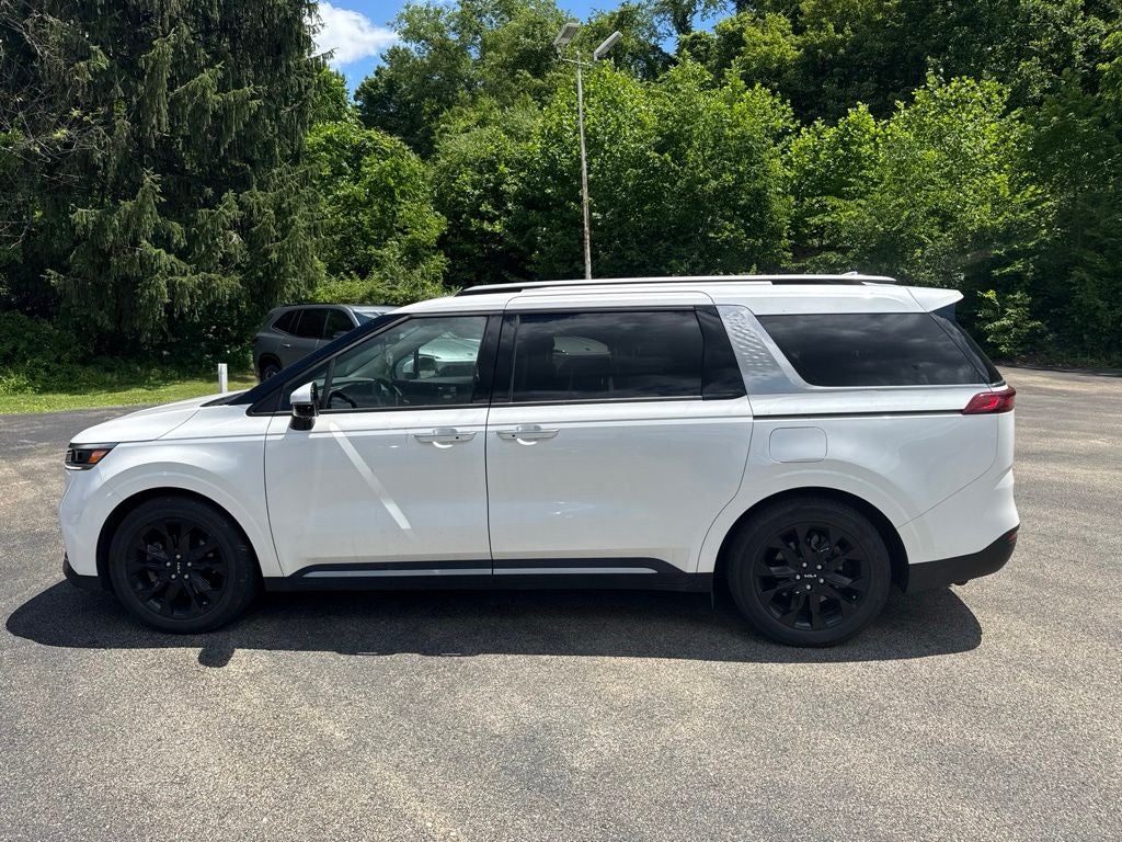 2024 Kia Carnival SX