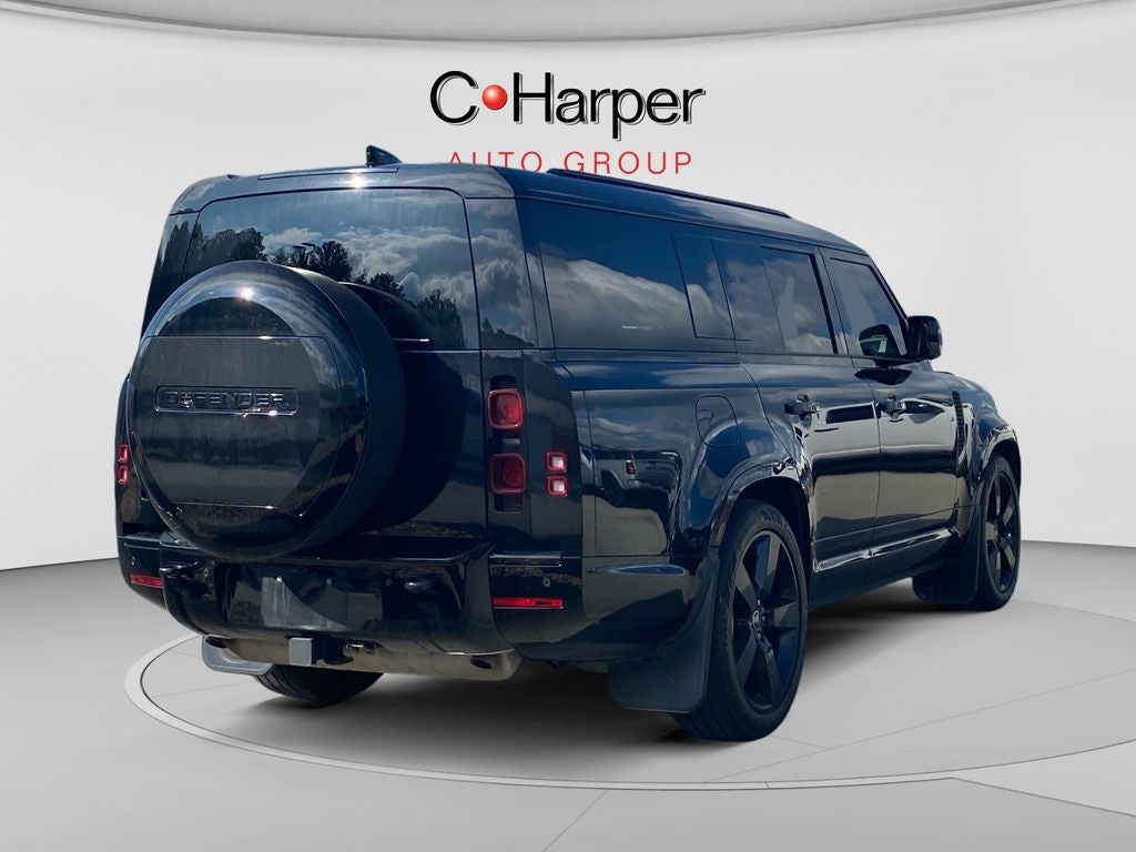 2025 Land Rover Defender 130 X-Dynamic SE