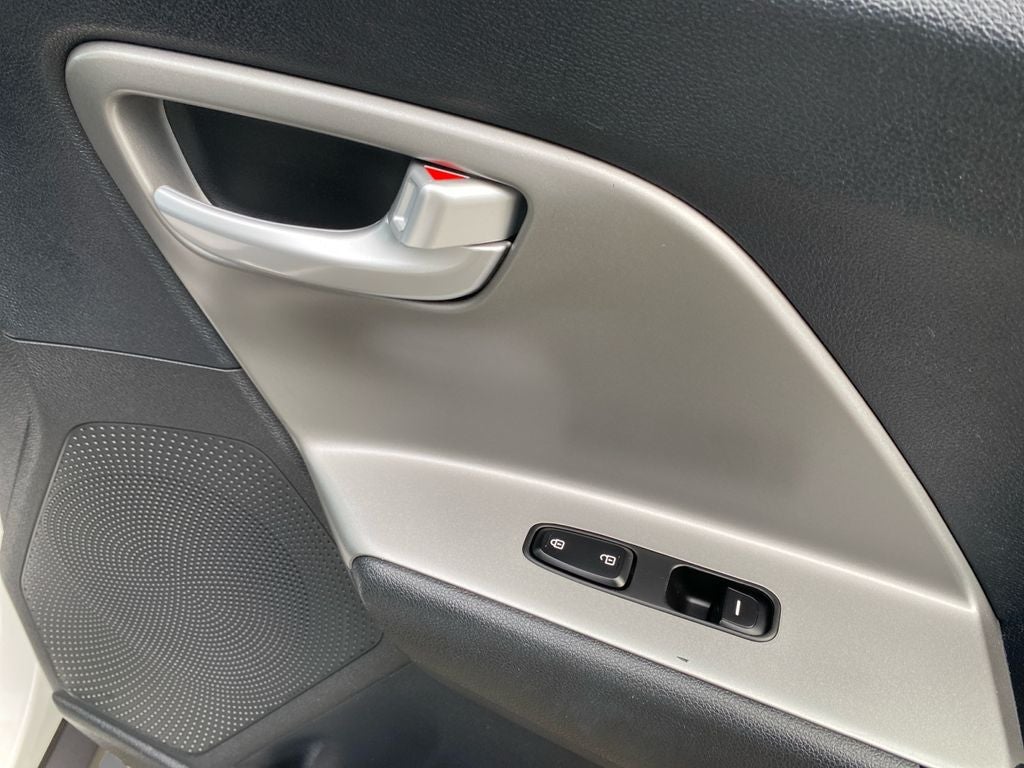 2020 Kia Niro LX