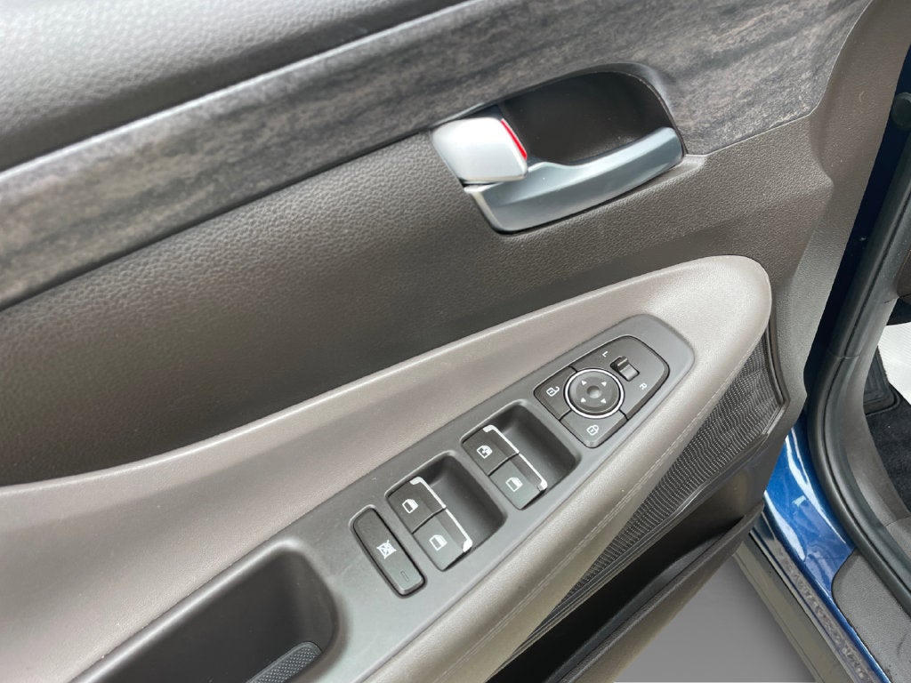 2020 Hyundai Santa Fe SE