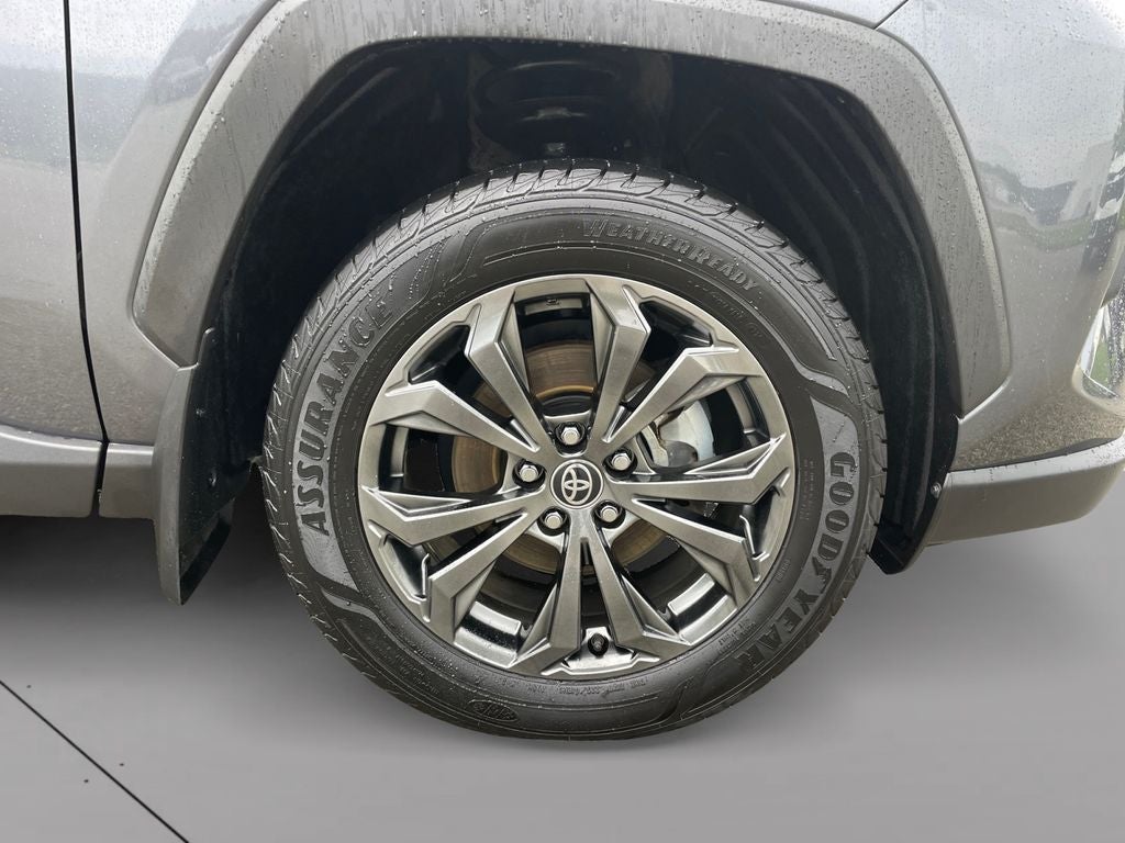 2022 Toyota RAV4 Hybrid XLE Premium
