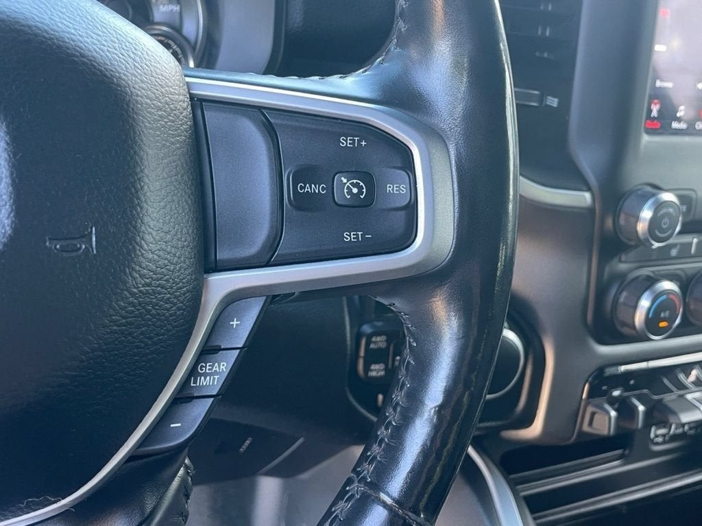 2020 RAM 1500 Big Horn Crew Cab 4x4 5'7" Box