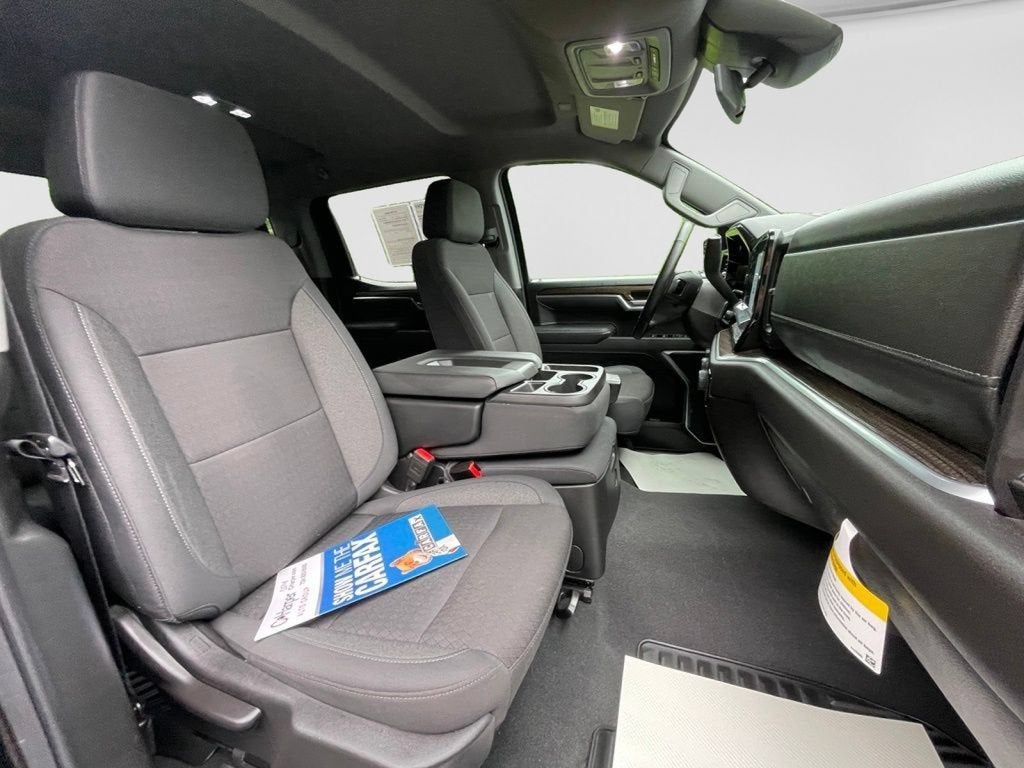 2025 Chevrolet Silverado 1500 LT (2FL)