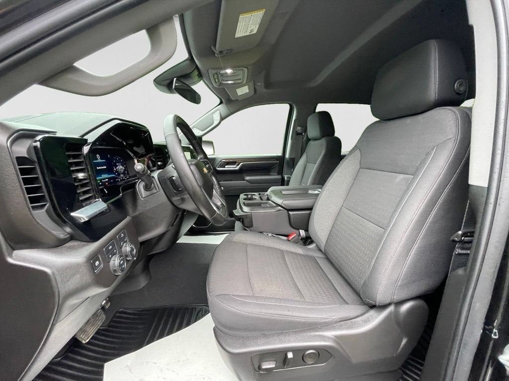 2025 Chevrolet Silverado 1500 LT (2FL)