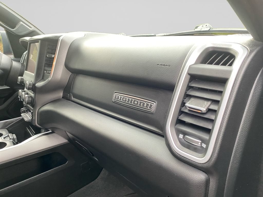 2022 RAM 1500 Big Horn Crew Cab 4x4 5'7" Box