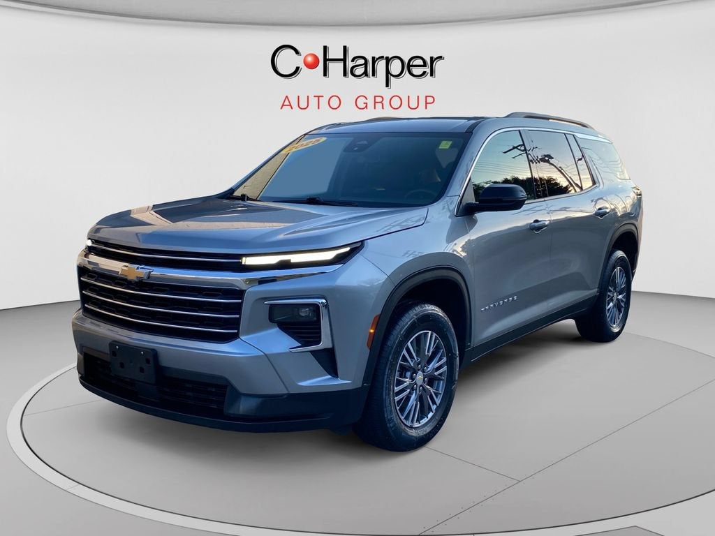2025 Chevrolet Traverse LT