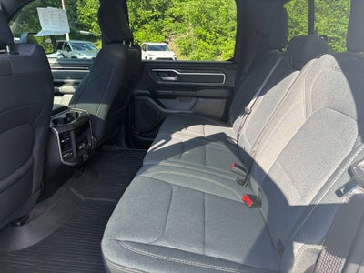 2022 RAM 1500 Big Horn Crew Cab 4x4 5'7" Box
