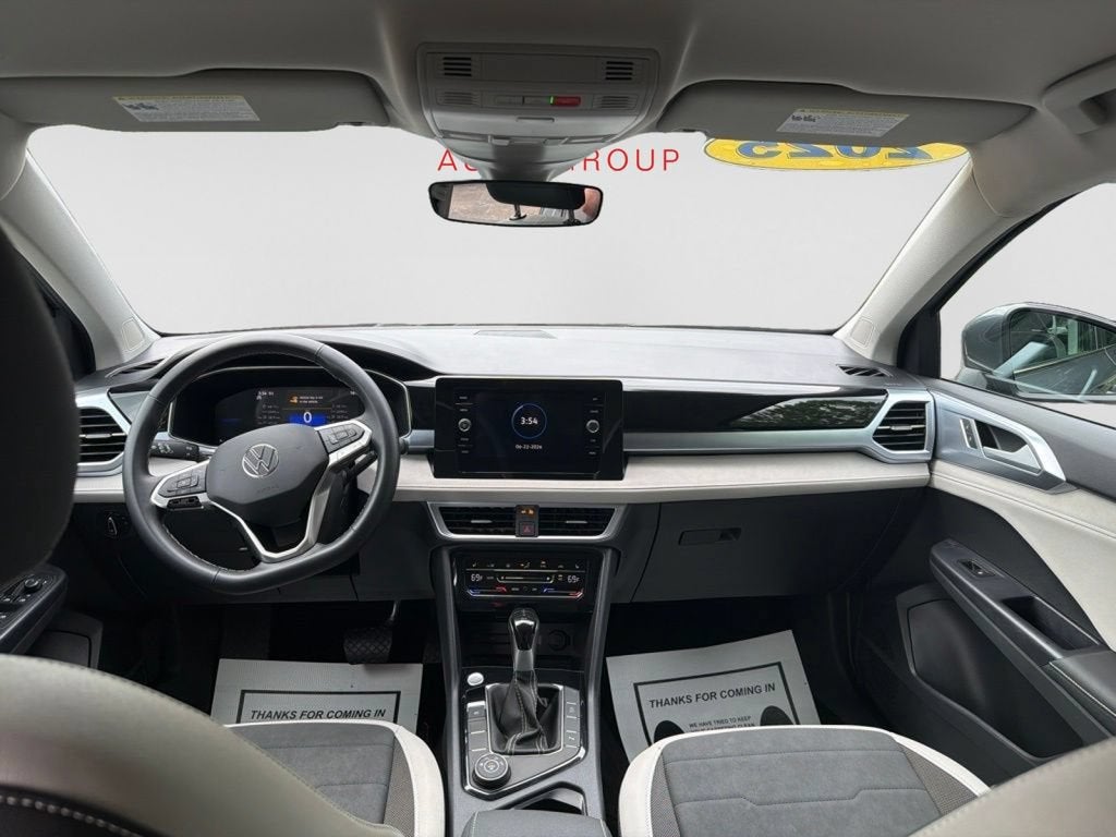 2025 Volkswagen Taos 1.5T SE
