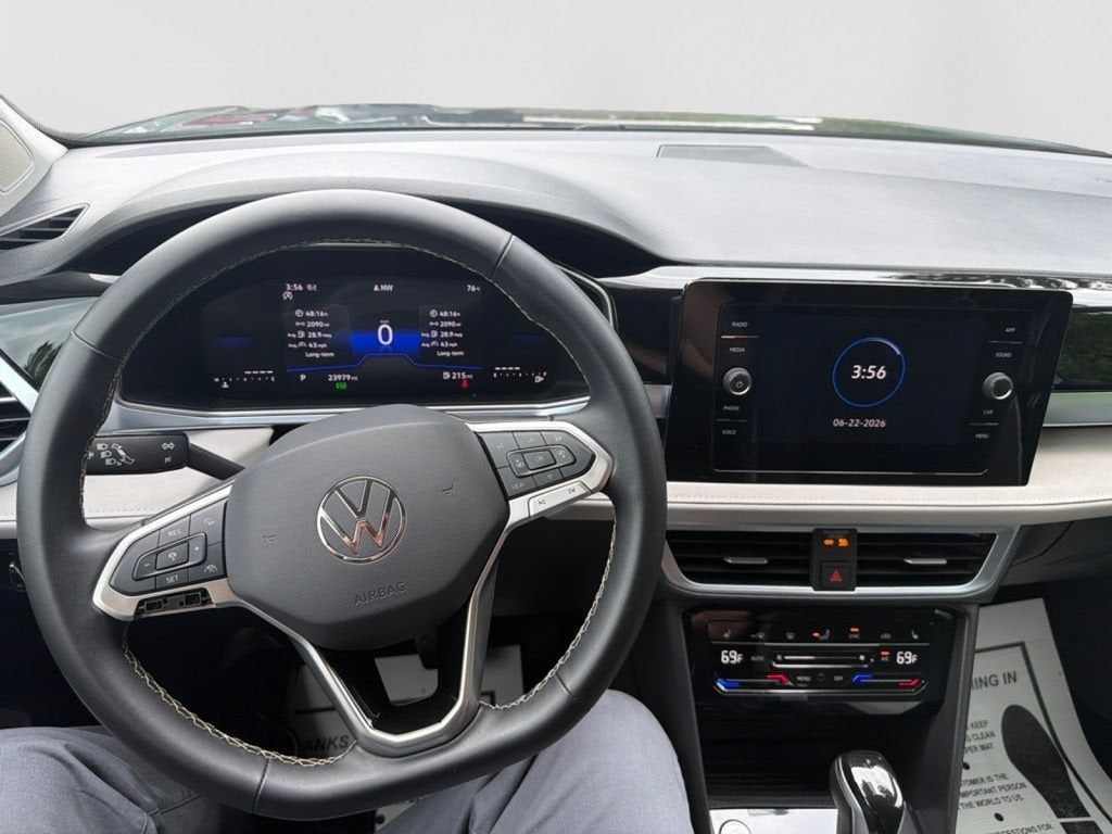 2025 Volkswagen Taos 1.5T SE