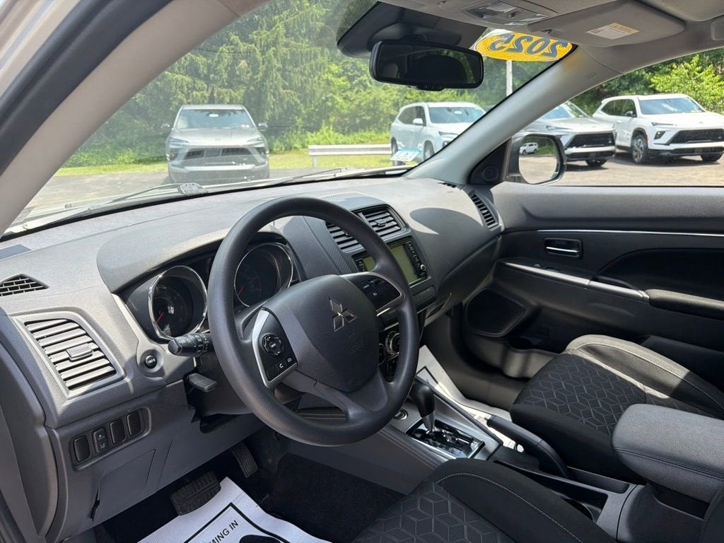 2025 Mitsubishi Outlander Sport S