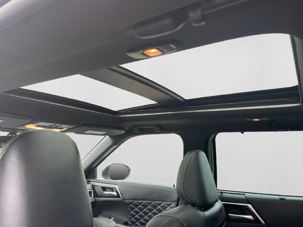 2023 Mitsubishi Outlander SEL Black Edition