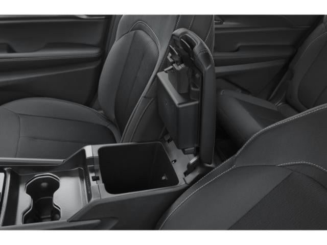2027 Jeep Grand Cherokee Laredo Altitude