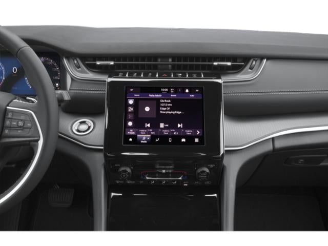 2027 Jeep Grand Cherokee Laredo Altitude