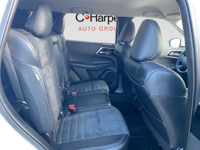 2024 Mitsubishi Outlander SE