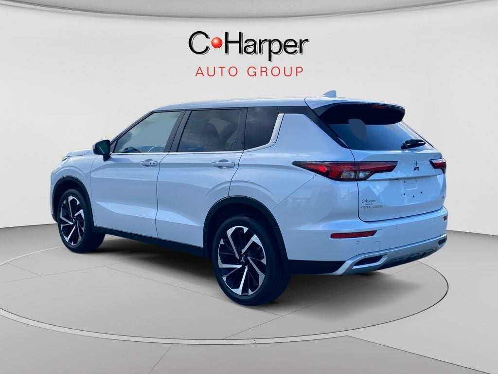 2024 Mitsubishi Outlander SE
