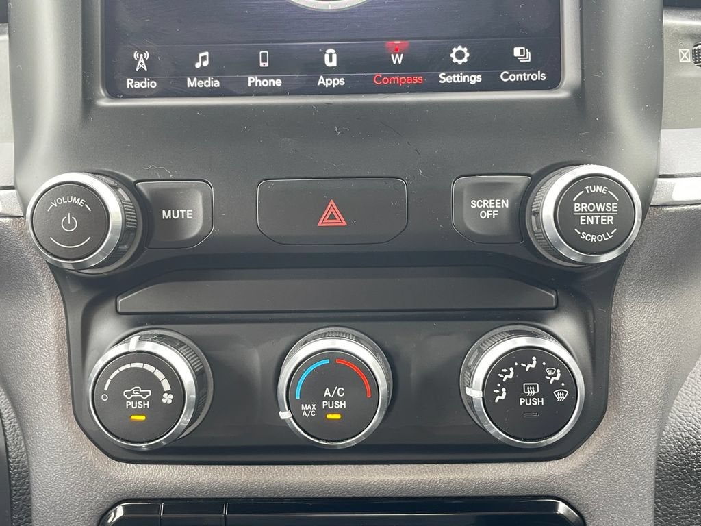 2021 RAM 1500 Big Horn Crew Cab 4x4 5'7" Box