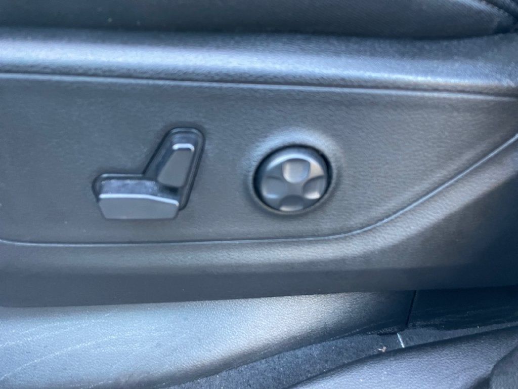 2019 RAM 1500 Big Horn/Lone Star Crew Cab 4x4 5'7" Box