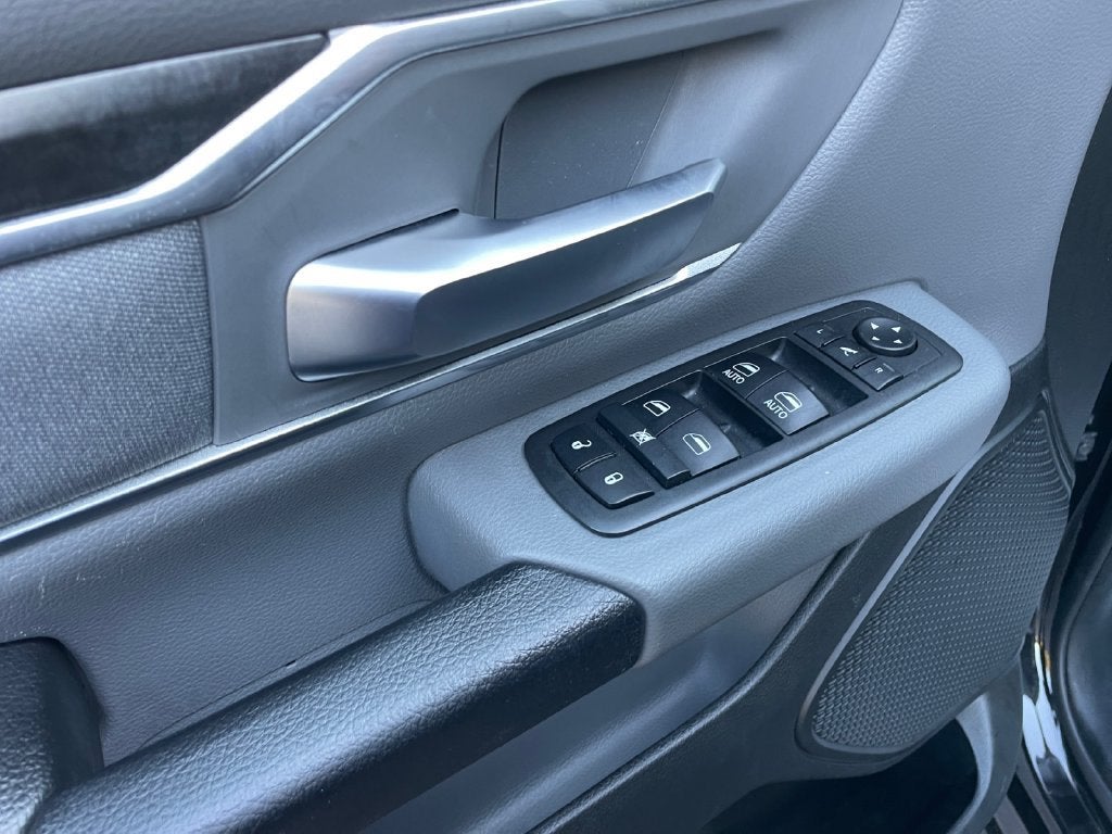 2019 RAM 1500 Big Horn/Lone Star Crew Cab 4x4 5'7" Box