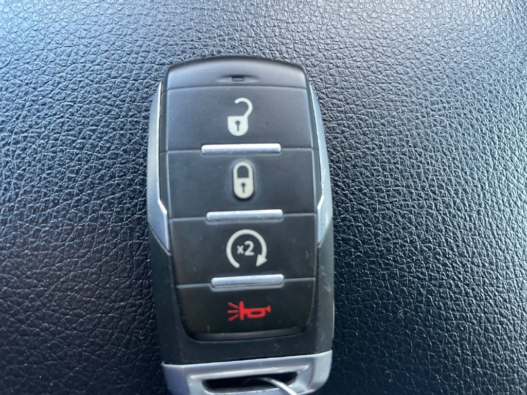 2019 RAM 1500 Big Horn/Lone Star Crew Cab 4x4 5'7" Box