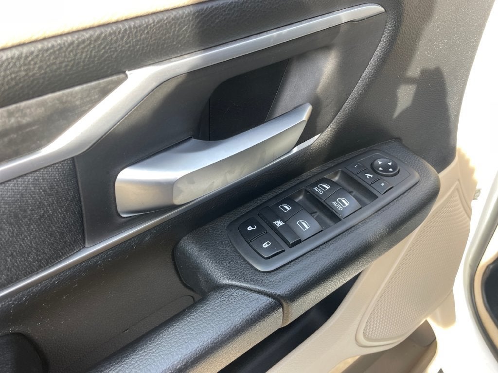2019 RAM 1500 Big Horn/Lone Star Crew Cab 4x4 6'4" Box