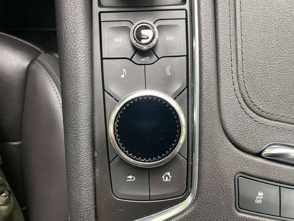 2025 Cadillac XT5 Luxury